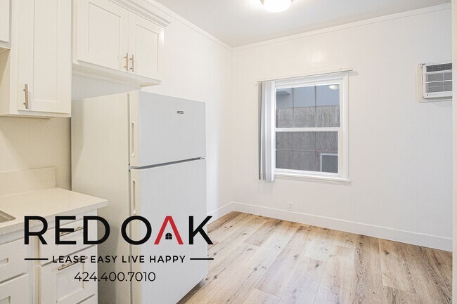 Building Photo - 861 Fedora St