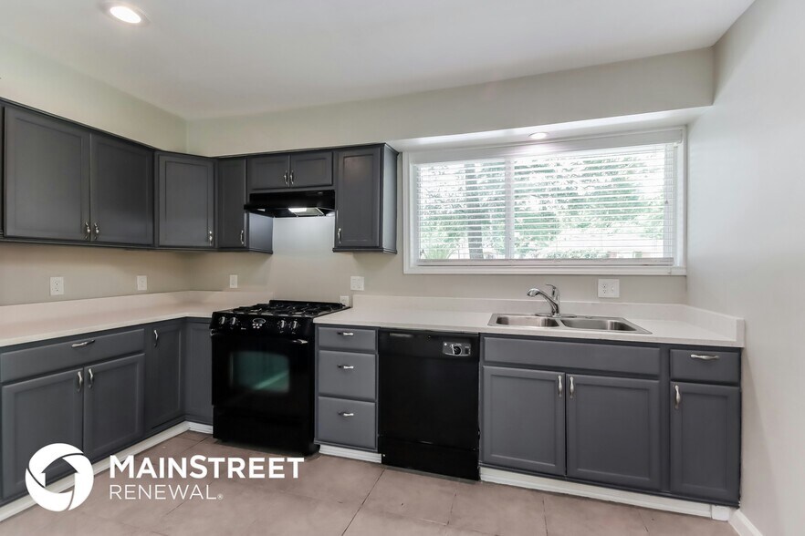Building Photo - 24518 Pine Canyon Dr