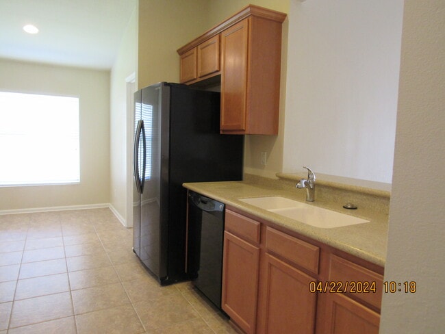 Building Photo - 14703 Wake Robin Dr