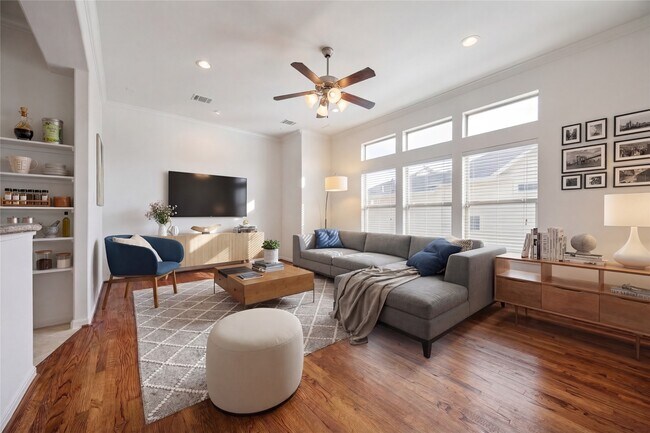 Building Photo - 5210 Petty St