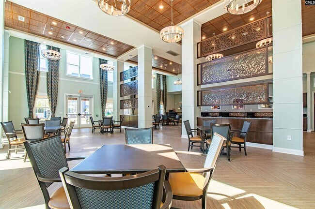 Building Photo - 440 Town Center Pl