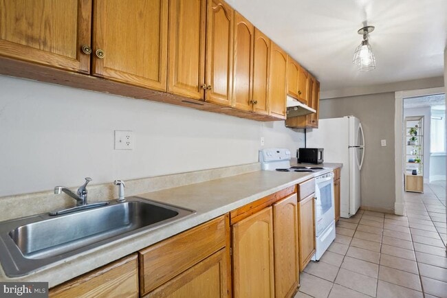 Building Photo - 471 Florida Ave NW