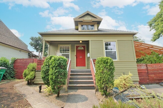 Building Photo - 1415 NE 74th Ave
