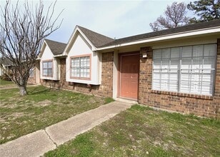Building Photo - 3317 Longleaf Cir