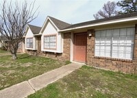 Building Photo - 3317 Longleaf Cir