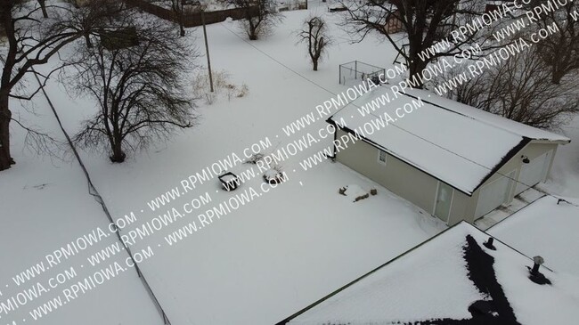 Building Photo - 1318 SW Kenworthy Dr