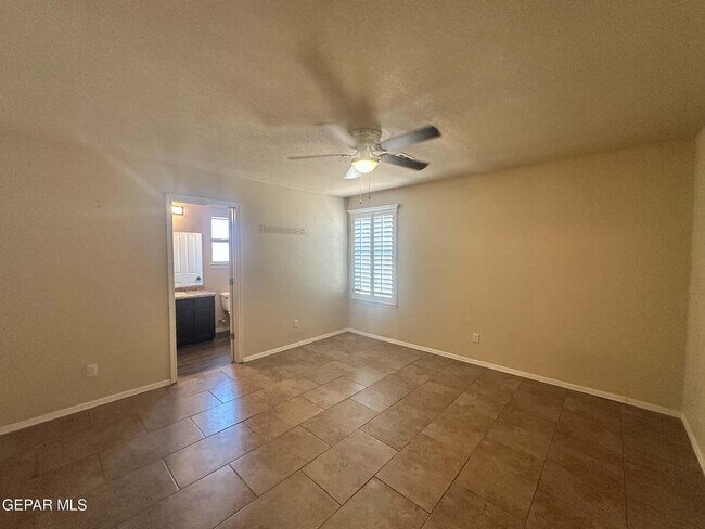 Building Photo - 720 Villa Romero Dr