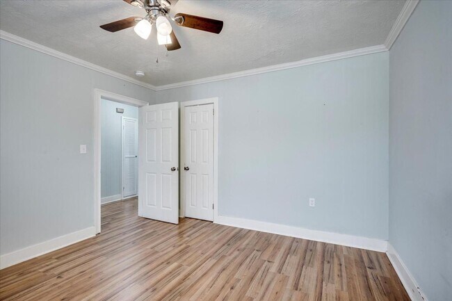 Building Photo - 3 Bedroom 2 Bath House for rent!