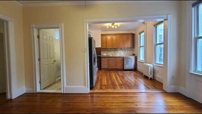 Building Photo - 476 Gregory Ave