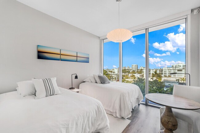 Building Photo - 701 N Fort Lauderdale Beach Blvd