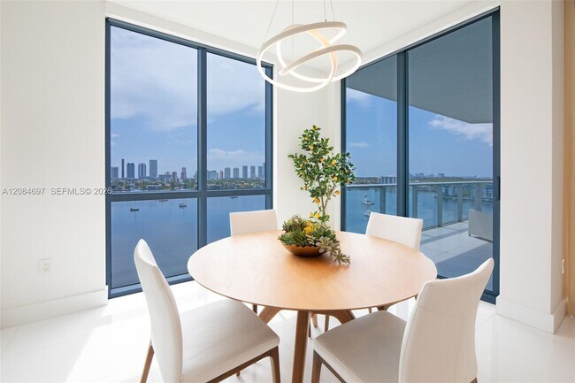 Building Photo - 17111 Biscayne Blvd
