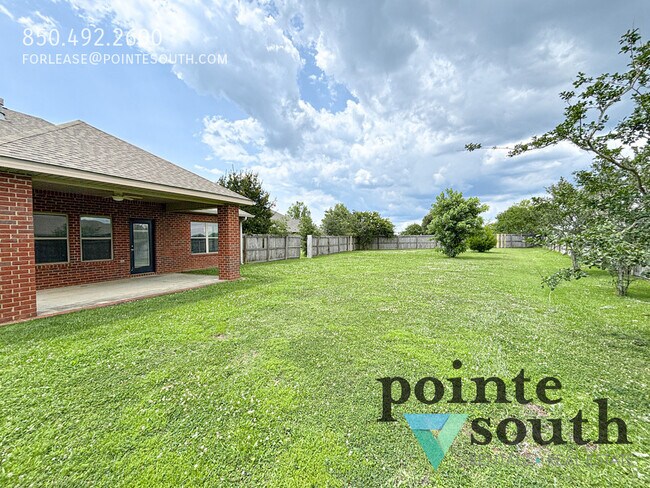 Building Photo - 24119 Weatherbee Park Dr