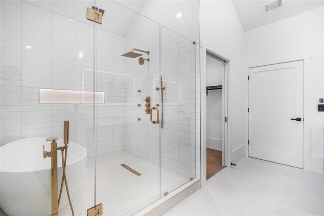 Building Photo - 507 Karen Ln