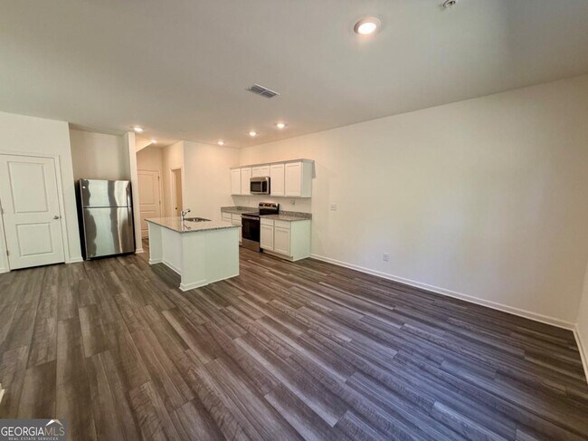 Building Photo - 1232 Fagiolo St