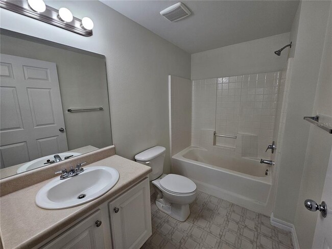Building Photo - 5552 Bentgrass Dr