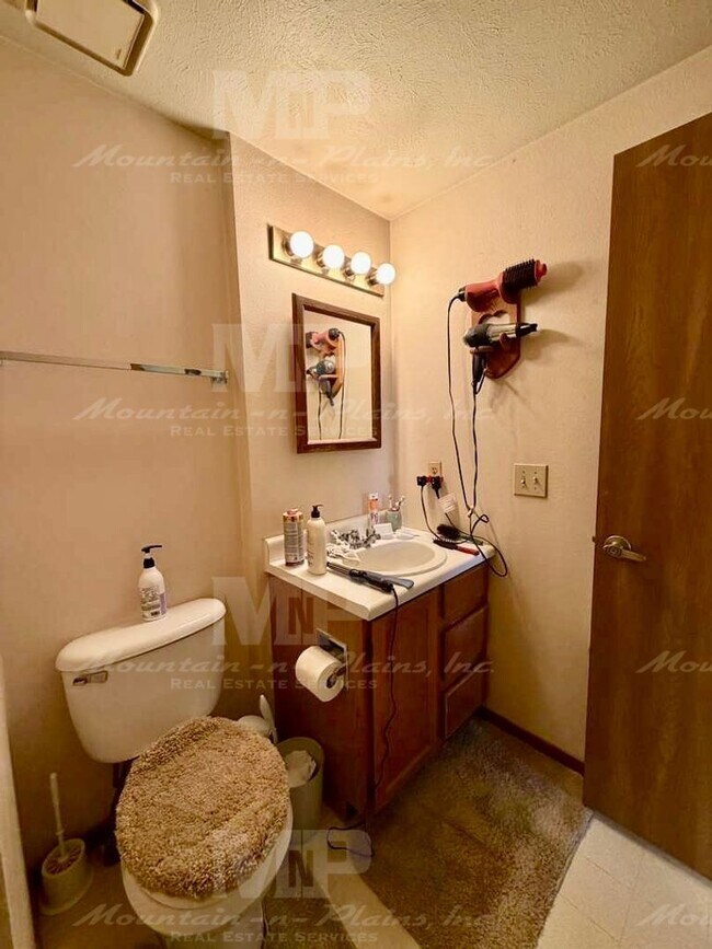 Building Photo - 1718 Enfield St