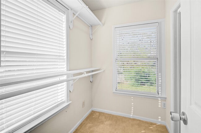 Building Photo - 5902 Hornwood Dr