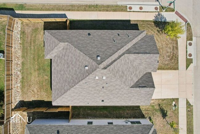 Building Photo - 313 Ridgeland Oak Dr