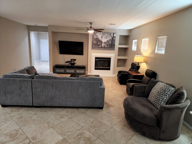 Building Photo - 3091 Tara Murphy Dr