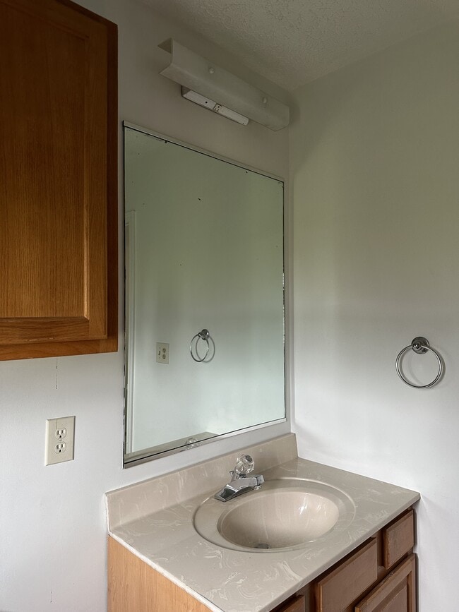 Building Photo - 6131 N 450 W