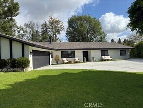Building Photo - 1530 Robin Way