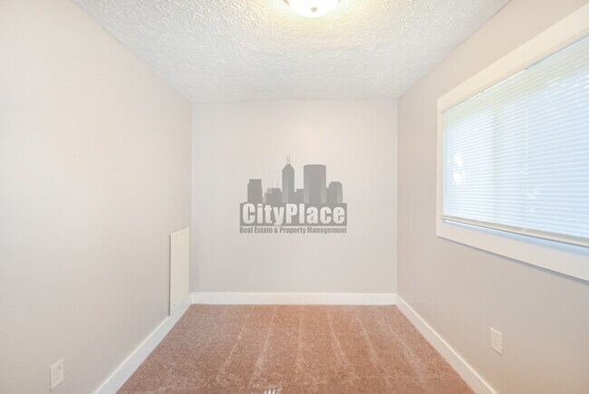 Building Photo - 5408 E Burgess Ave