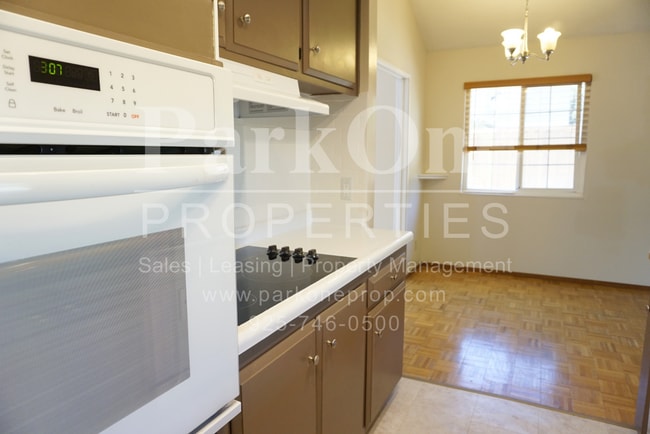 Building Photo - Beautiful 4-Bedroom Single Family Home with Spacious Yard | Great Location