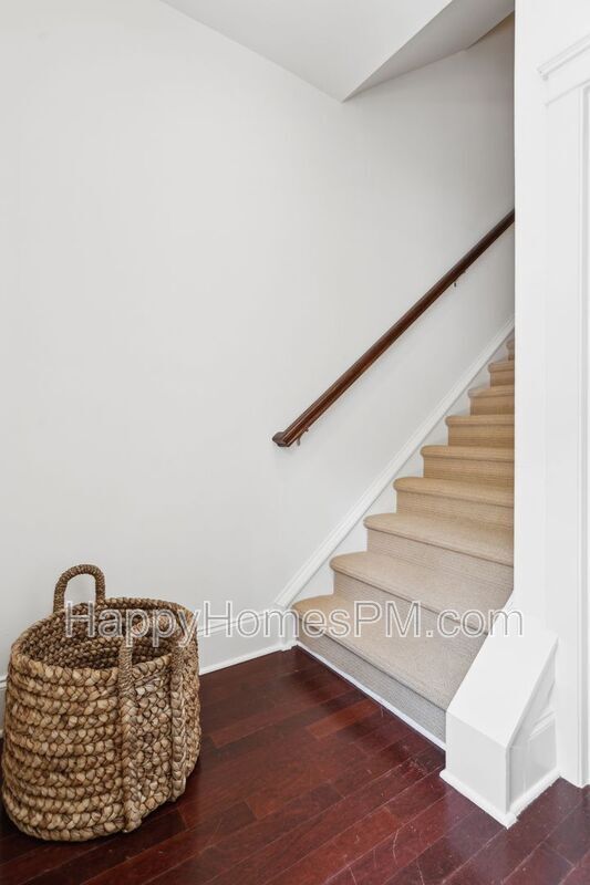 Building Photo - 728 S Shelmore Blvd