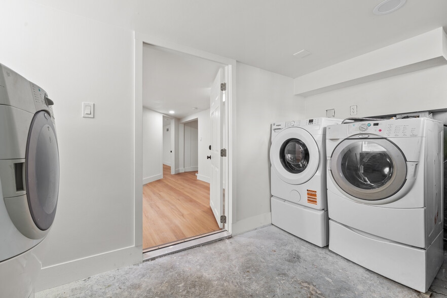 Shared laundry room - 4716 7th Ave NE