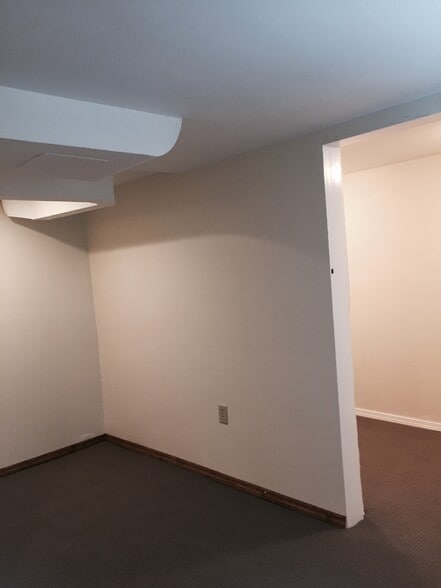 Building Photo - 1149 E Dayton St