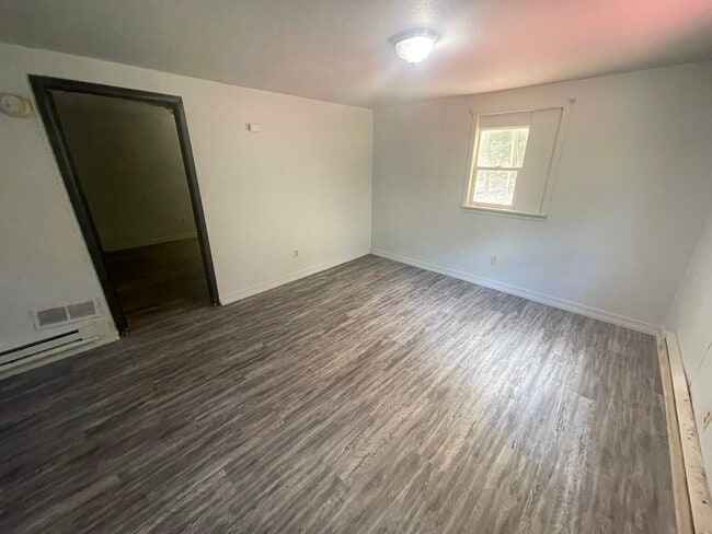 Building Photo - 815.5-B Griffin-S