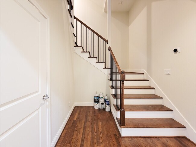 Building Photo - 5520 Kiam St