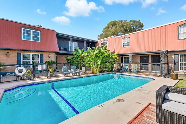 Building Photo - 900 S Lamar Blvd