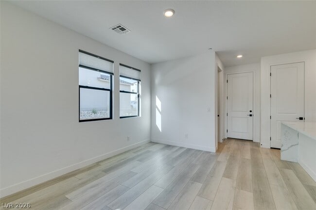 Building Photo - 11537 Cedar Shore Ave