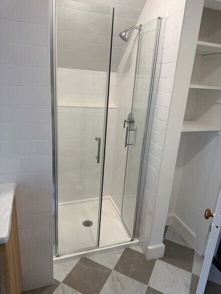 Bathroom #3 - 47 Kilsyth Rd