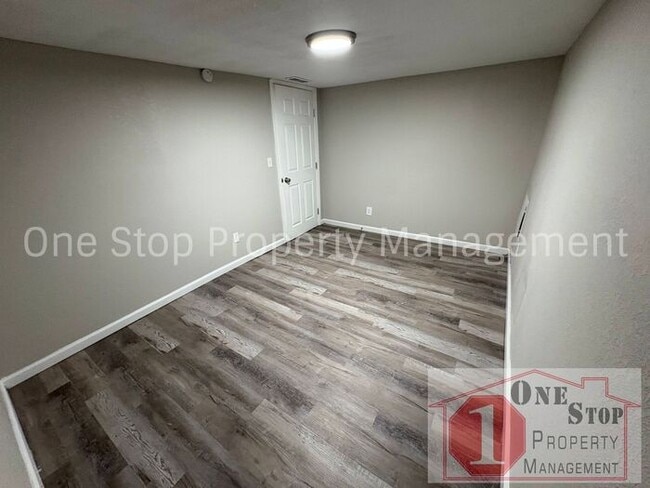 Building Photo - Charming 4-Bed, 2-Bath Home with Beautiful...
