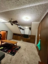 Building Photo - 5546 S Newport Ave