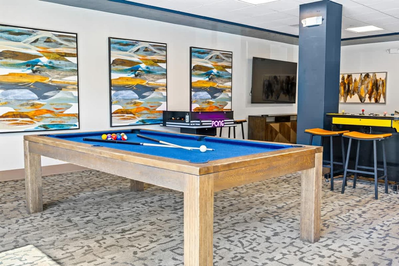 Building Photo - 535 South Park Avenue