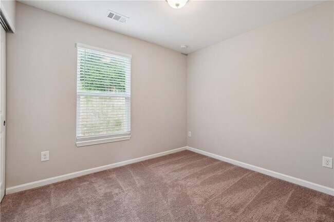 Building Photo - 4981 Bramblewood Cir