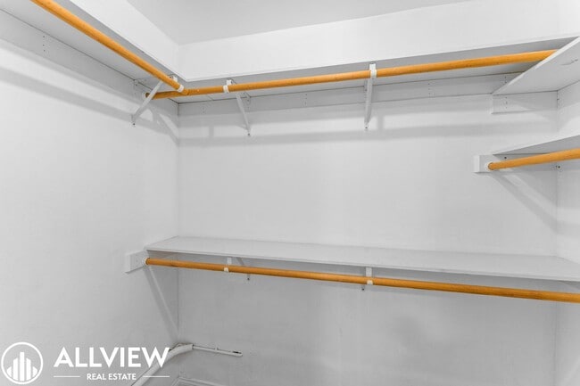 Building Photo - Stylish Studio with Balcony & Resort Ameni...