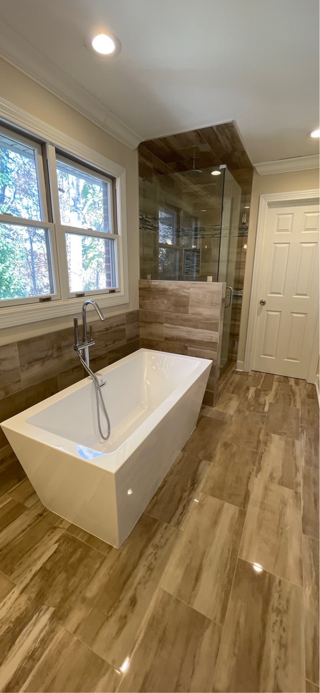 Building Photo - Stately Brick Home in Prime City Location