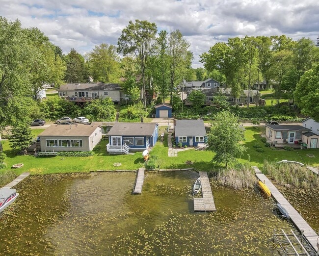 Building Photo - 2555 Melvin Rd