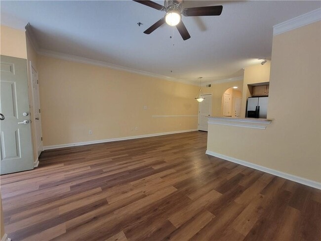 Building Photo - 245 Amal Dr SW