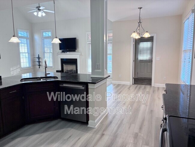 Building Photo - 121 Orianna Dr