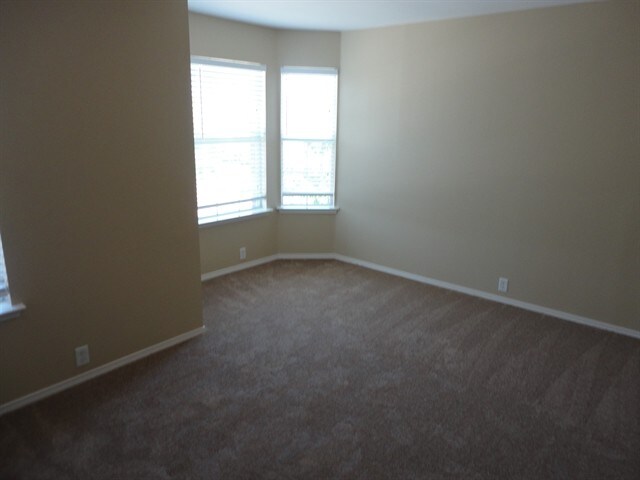 Building Photo - 1210 Mule Deer Dr