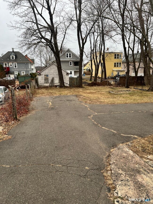 Building Photo - 34 Norman St