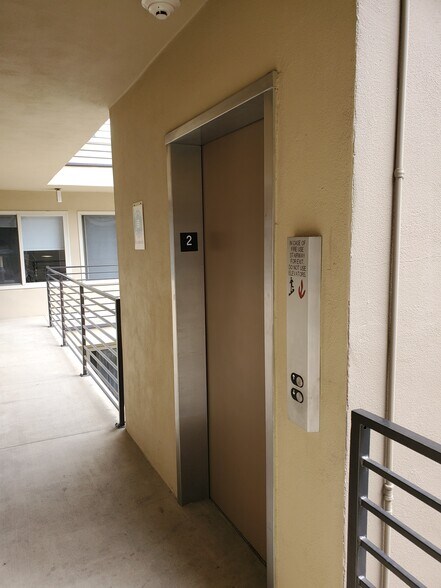 Elevator in building - 4180 Louisiana St