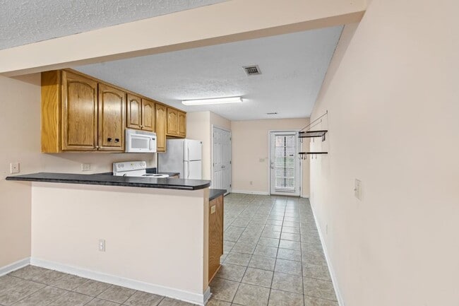 Building Photo - 3bed/3bath Longleaf Duplex for August!