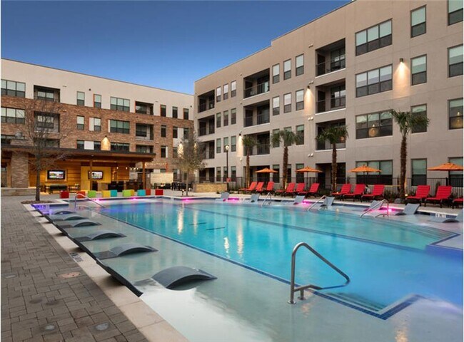 Building Photo - 2402 Aldrich St