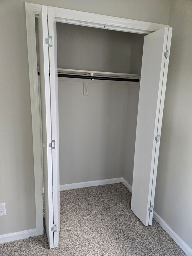 Building Photo - FOR RENT in Central Columbus! Available Now!